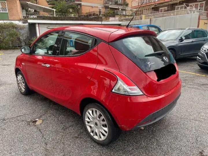 Lancia Ypsilon 1.2 Silver