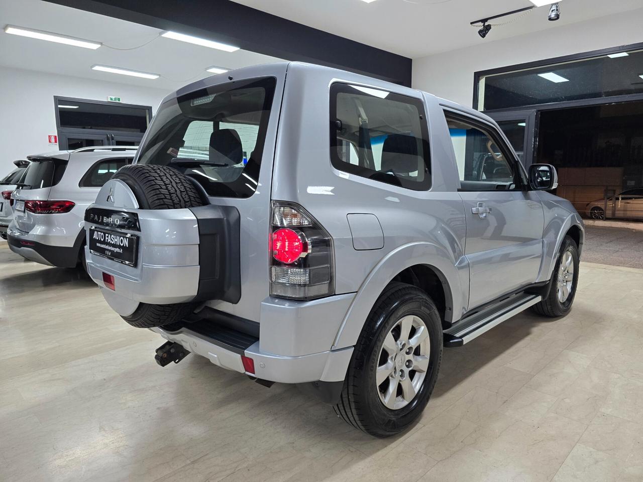 Mitsubishi Pajero 3.2 DI-D 16V 3p. Intense DPF