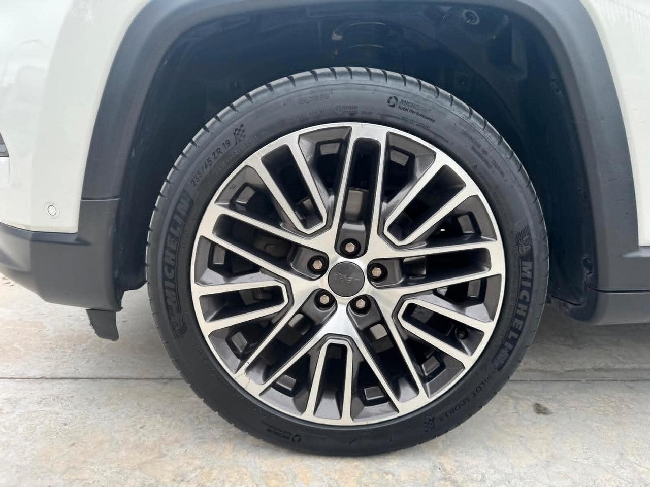 Jeep Compass 1.6 MJET 130CV 6M -AUTOCARRO-LIMITED-