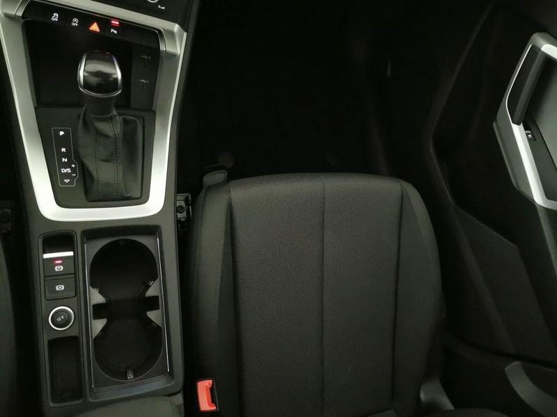 Audi Q3 40 2.0 tdi Business quattro 190cv s-tronic