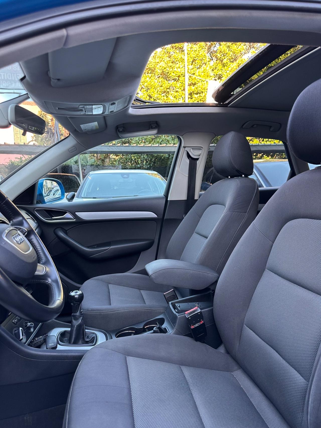 Audi Q3 2.0 TDI 120 CV Sport S Line Tetto apribile