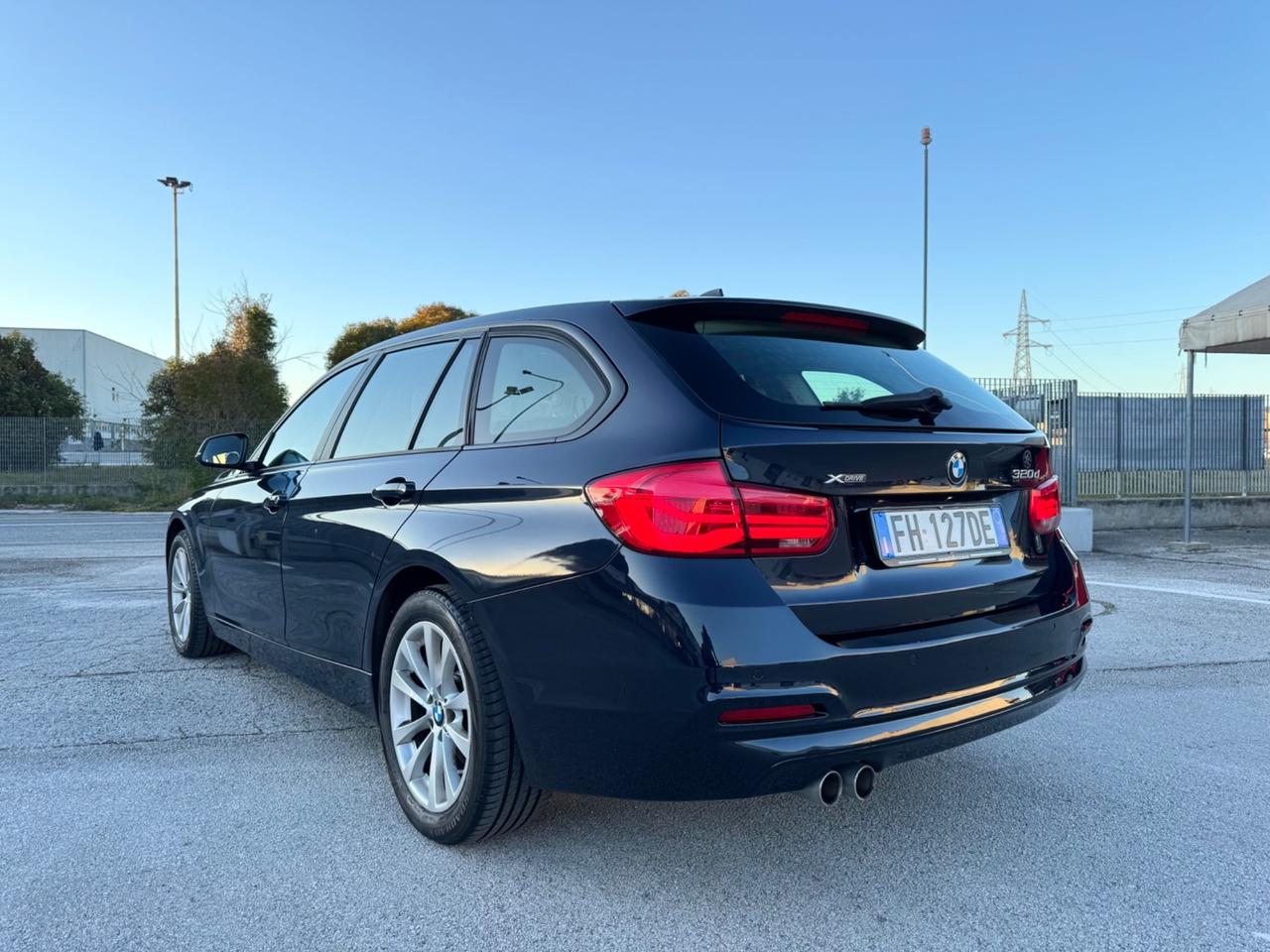 BMW 320d Automatic Touring XDrive - Navi 17