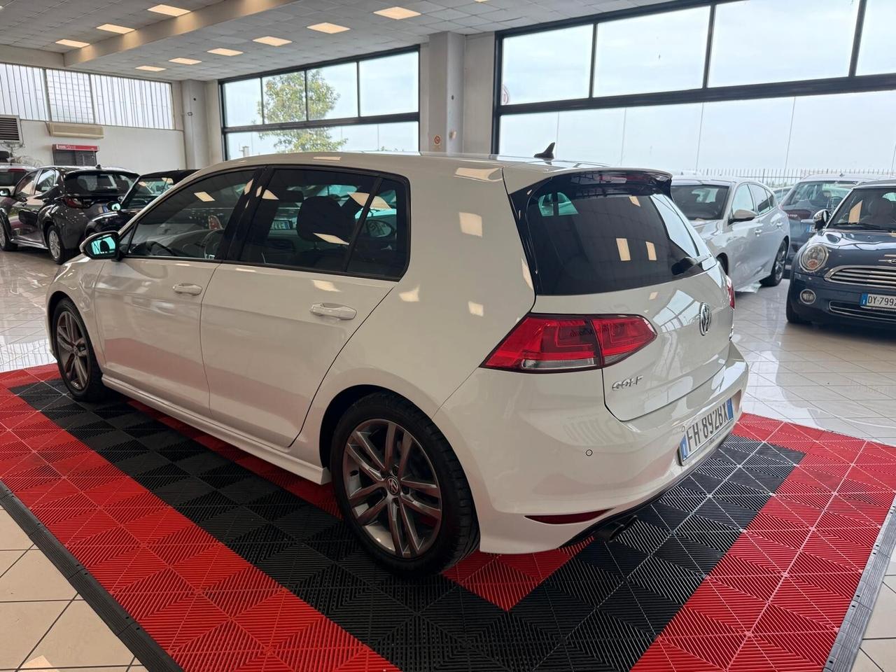Volkswagen Golf 1.4 TSI 125 CV DSG 5p. R-LINE