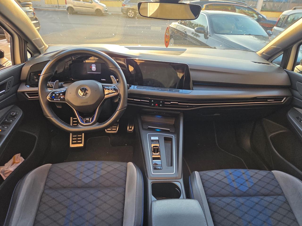 Volkswagen Golf GTI 2.0 TSI DSG 4Motion R