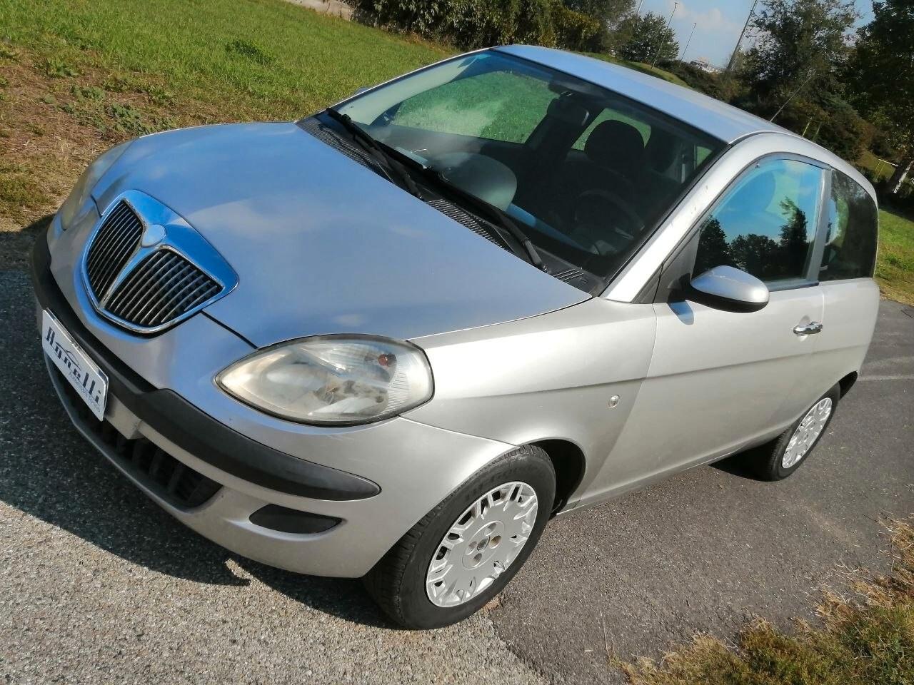 Lancia Ypsilon 1.2 Gold GPL