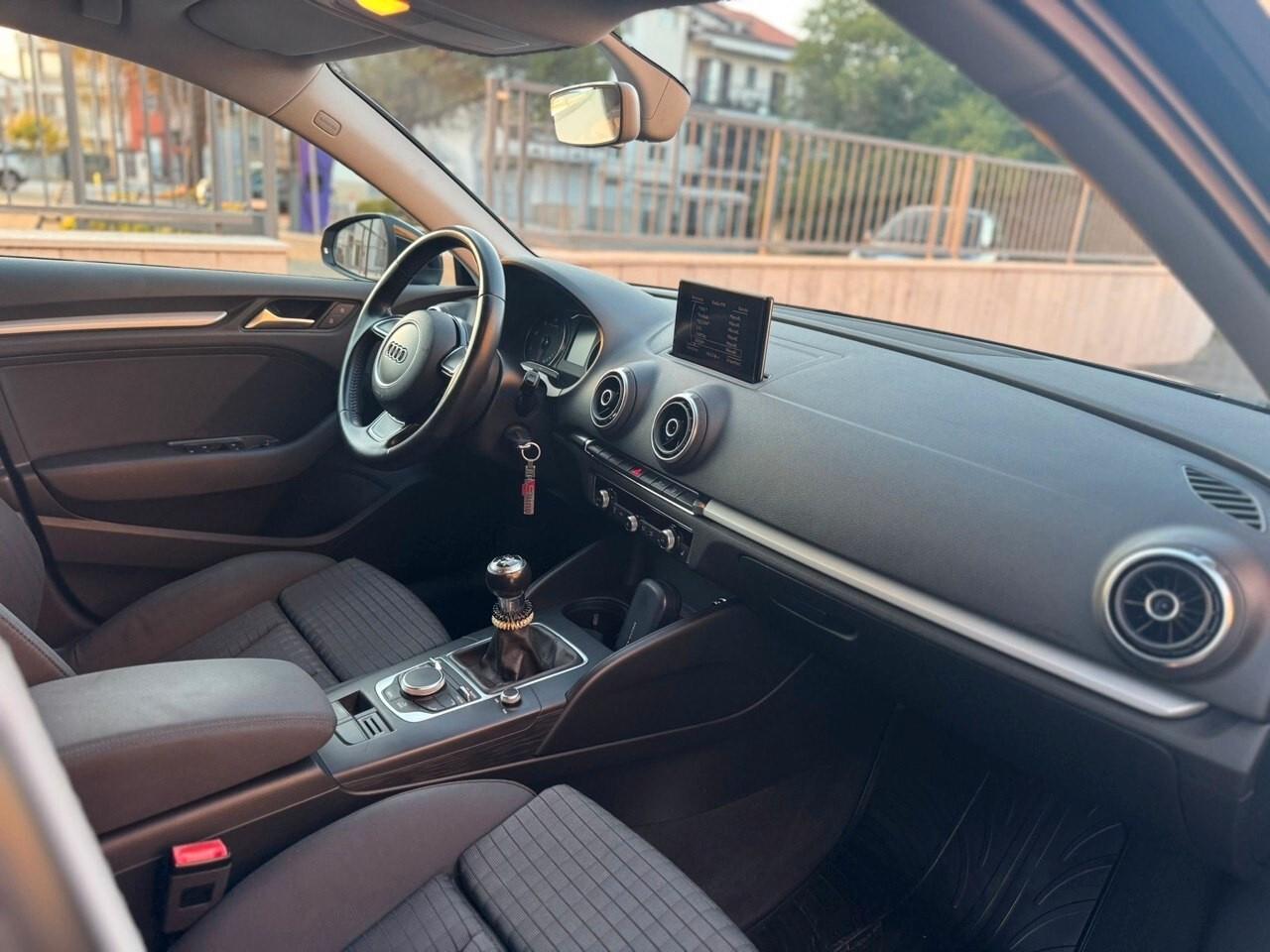 Audi A3 SPB 1.6 TDI 110 cv, S LINE, FULL