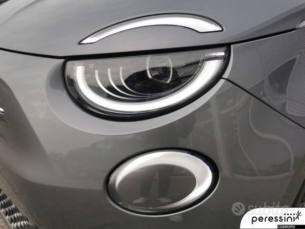 FIAT 500e 42 kWh Icon +