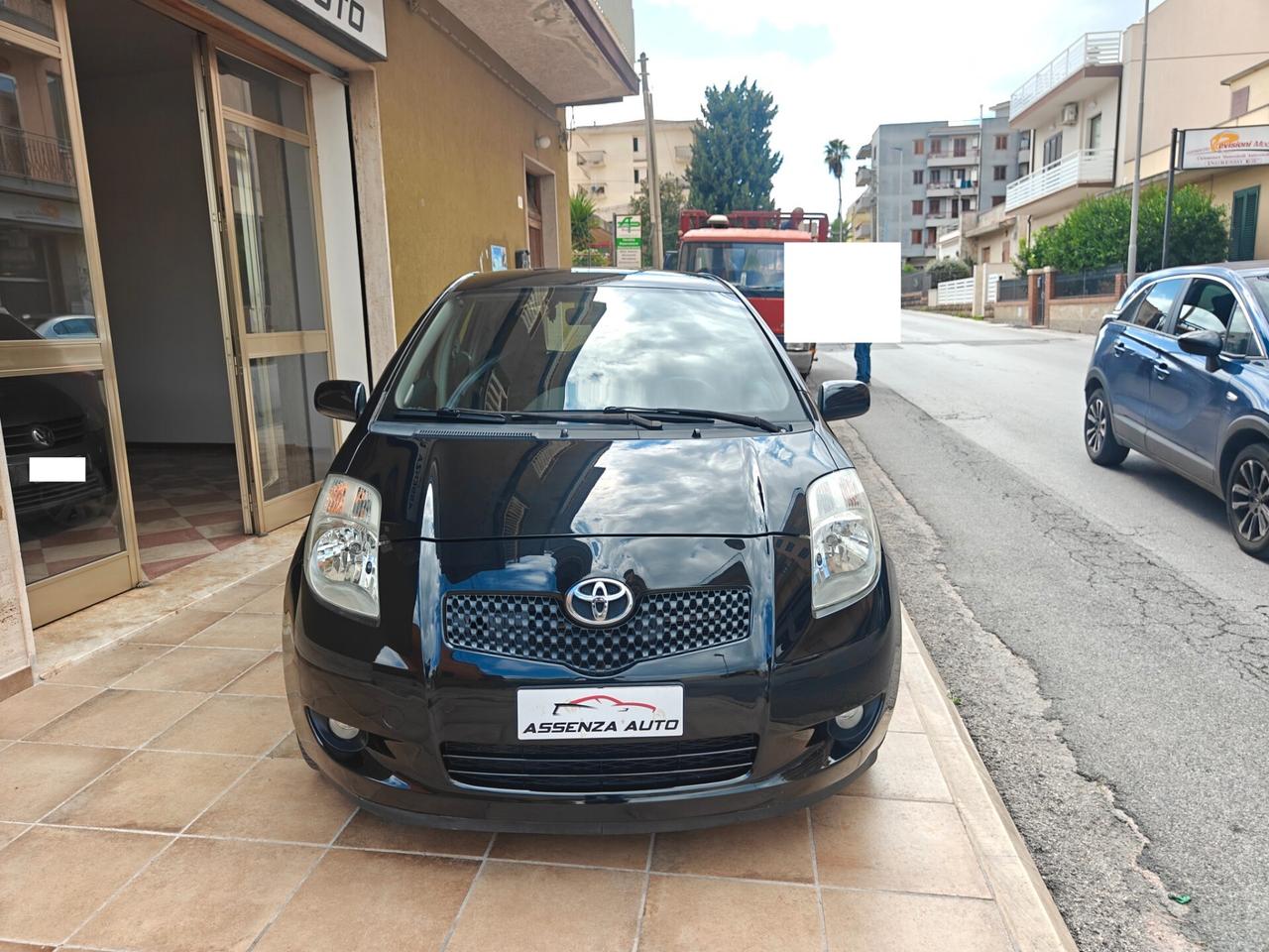 Toyota Yaris 1.3 M-MT Sol Automatica
