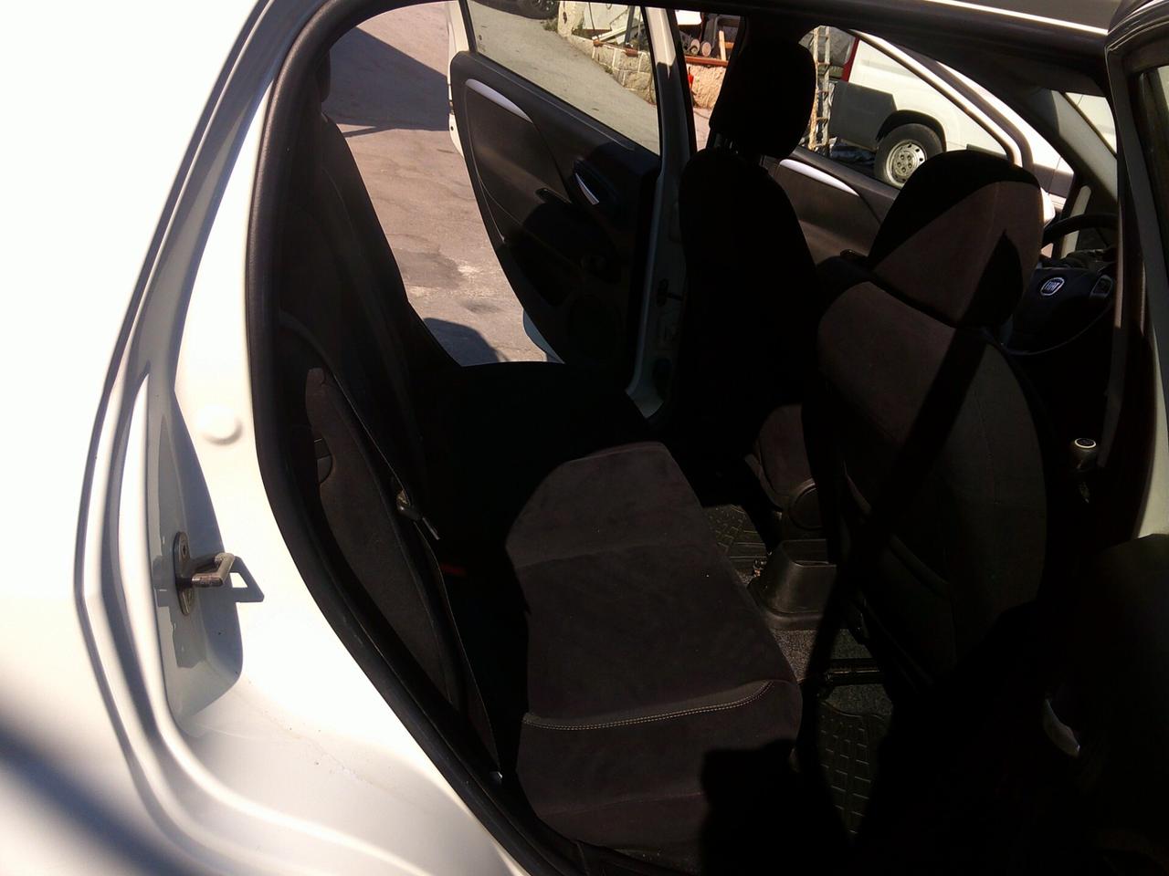 Fiat Punto 1.3 MJT II 75 CV 5 porte Lounge 15