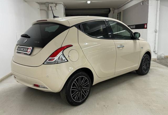 LANCIA Ypsilon 1.0 FireFly 5 porte S&S Hybrid Ecochic Gold