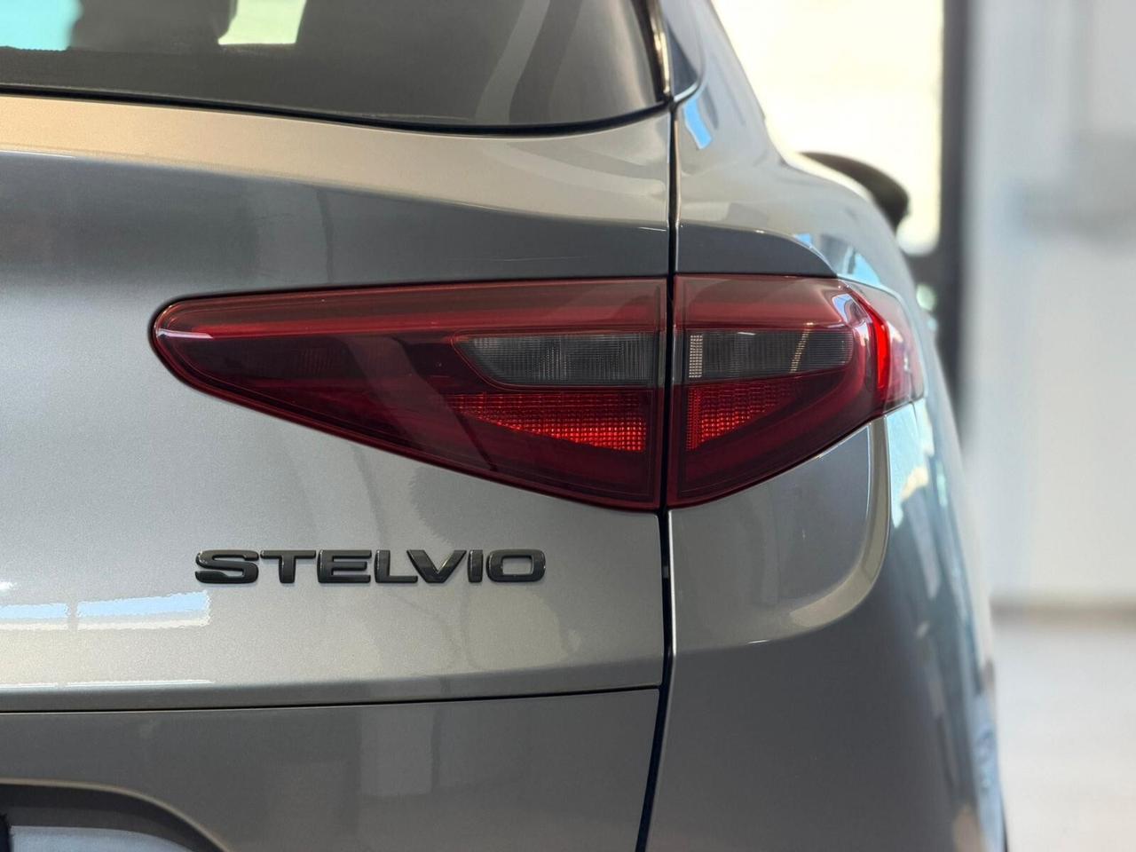 Alfa Romeo Stelvio 2.2 Turbodiesel 190 CV AT8 Q4 B-Tech