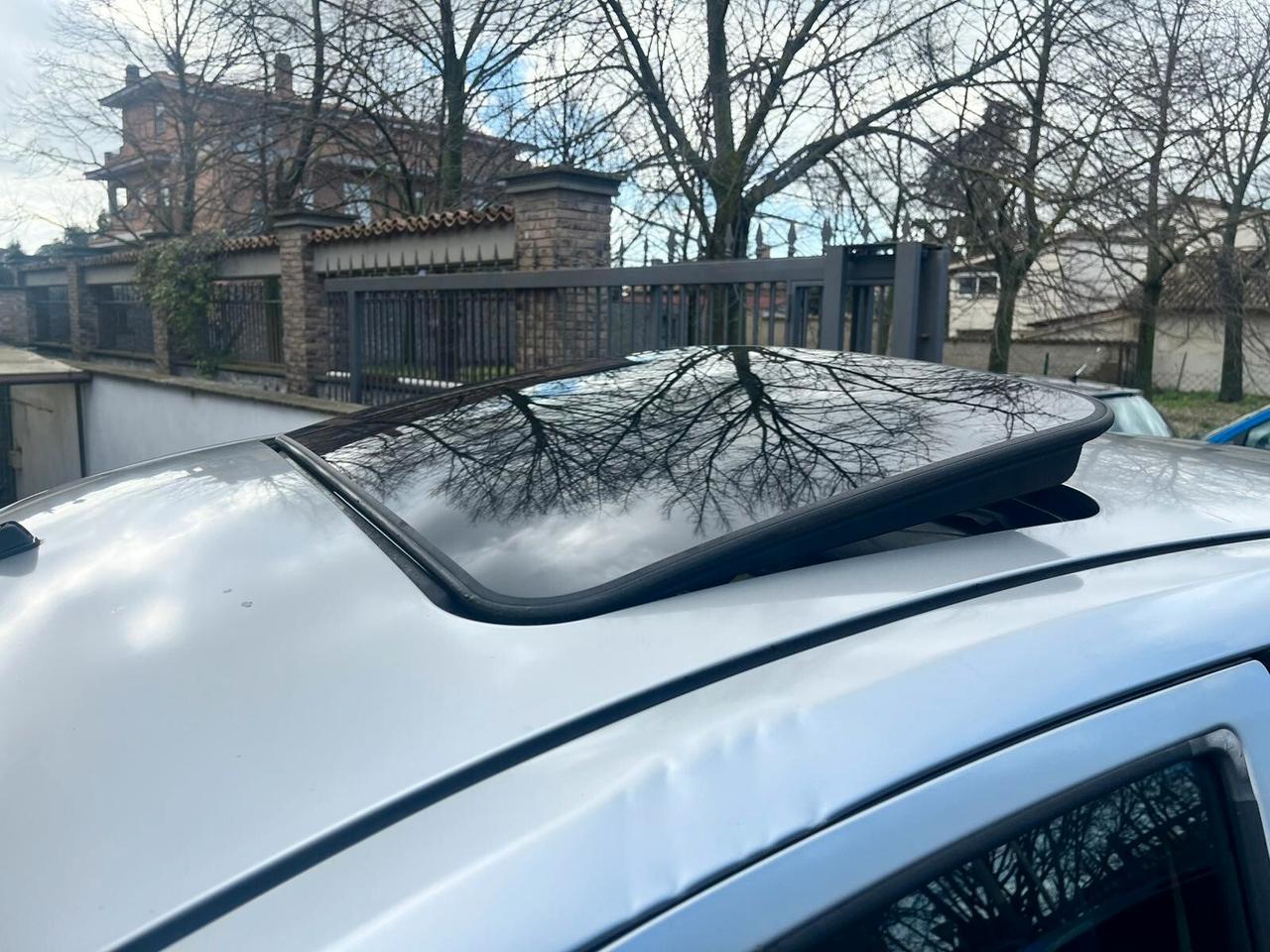 Nissan Micra 1.2 16V 5 porte Visia