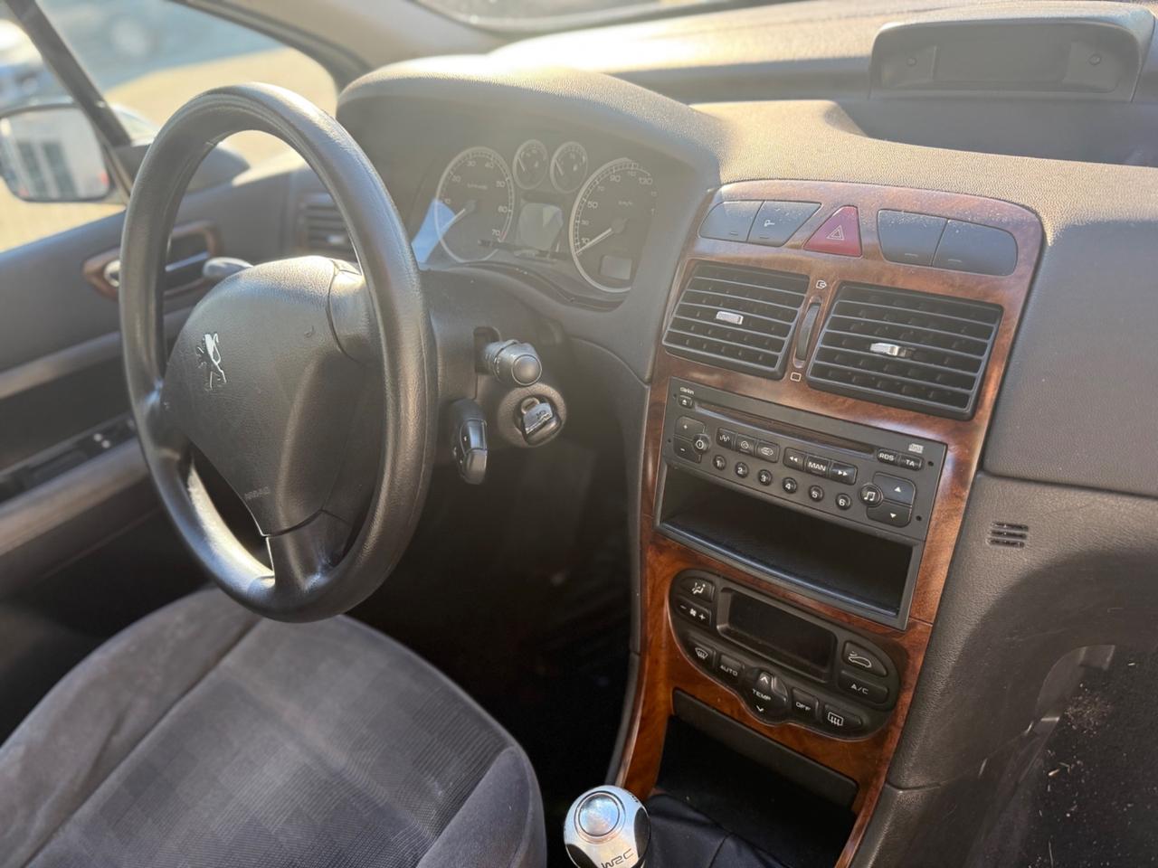 Peugeot 307 1.6 16V 5p. XT