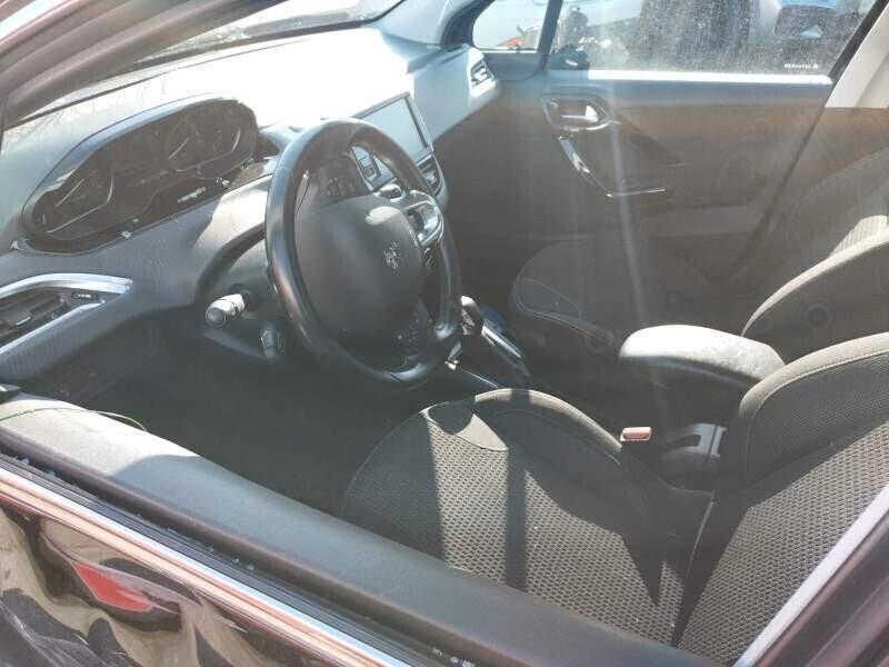 Peugeot 208 PureTech 82 5 porte Allure
