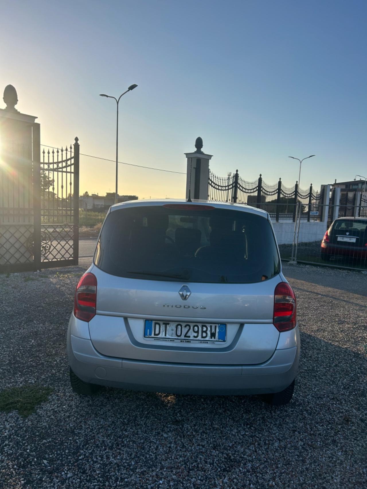 Renault Modus Grand 1.2 16V Dynamique