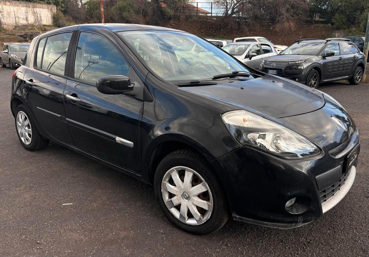 Renault Clio 1.2 16V 5 porte Luxe
