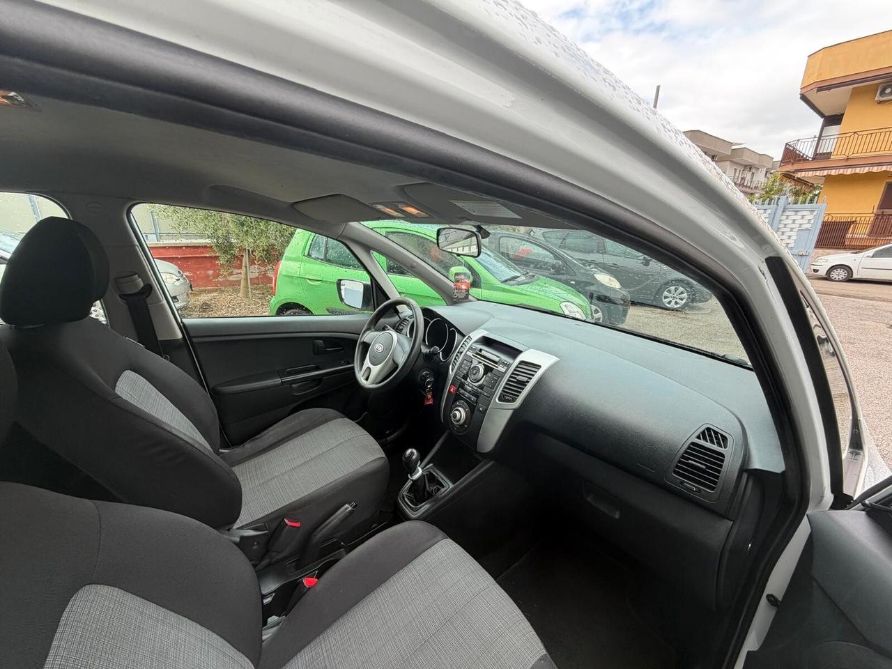 Kia Venga 1.4 CVVT