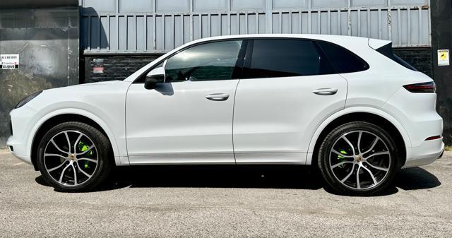 PORSCHE Cayenne 3.0 V6