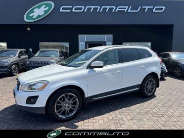 VOLVO XC60 2.4 D 175 CV FWD Geartronic Momentum