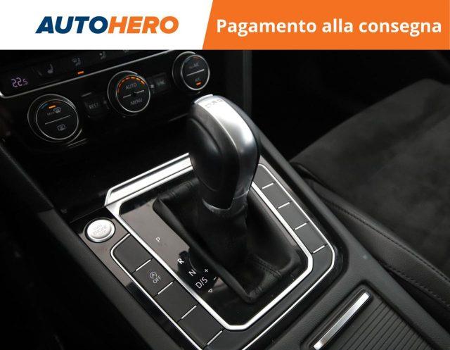 VOLKSWAGEN Passat Variant 2.0 TDI DSG Executive BlueMotion Tech.