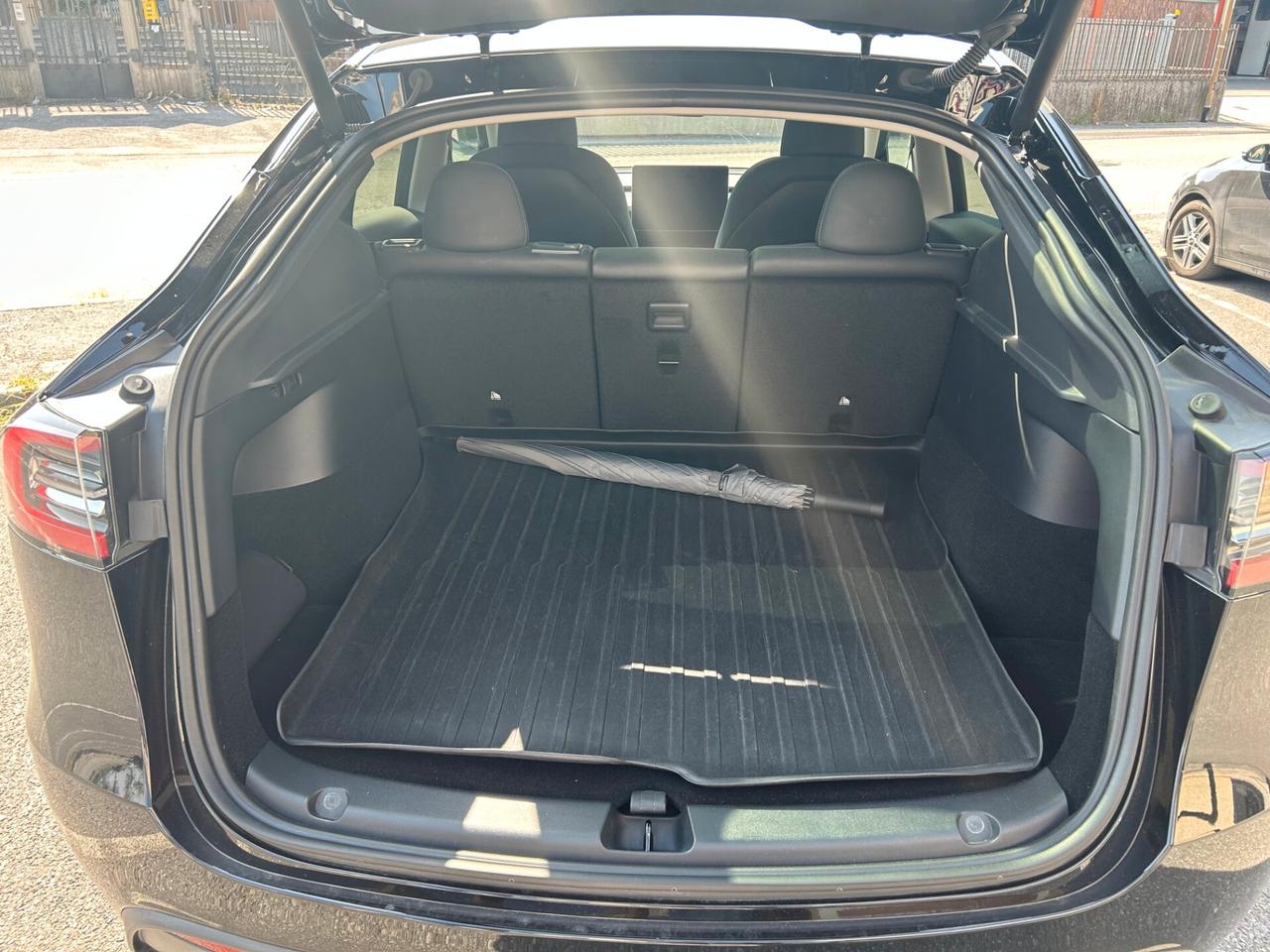 Tesla Model Y Long Range Dual Motor AWD Boost Acceleration unico proprietario
