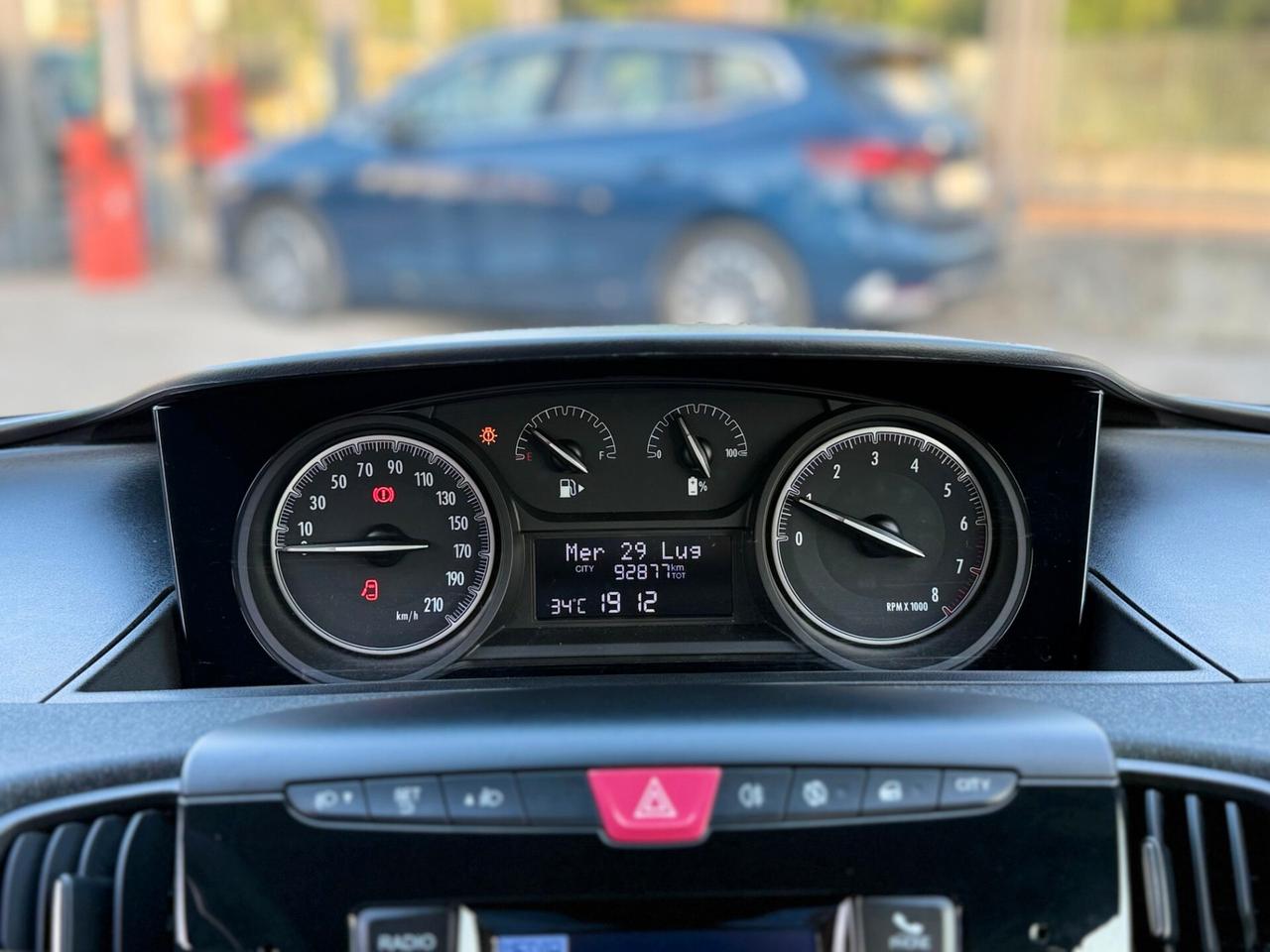 Lancia Ypsilon 1.0 FireFly S&S Hybrid Ecochic Silver