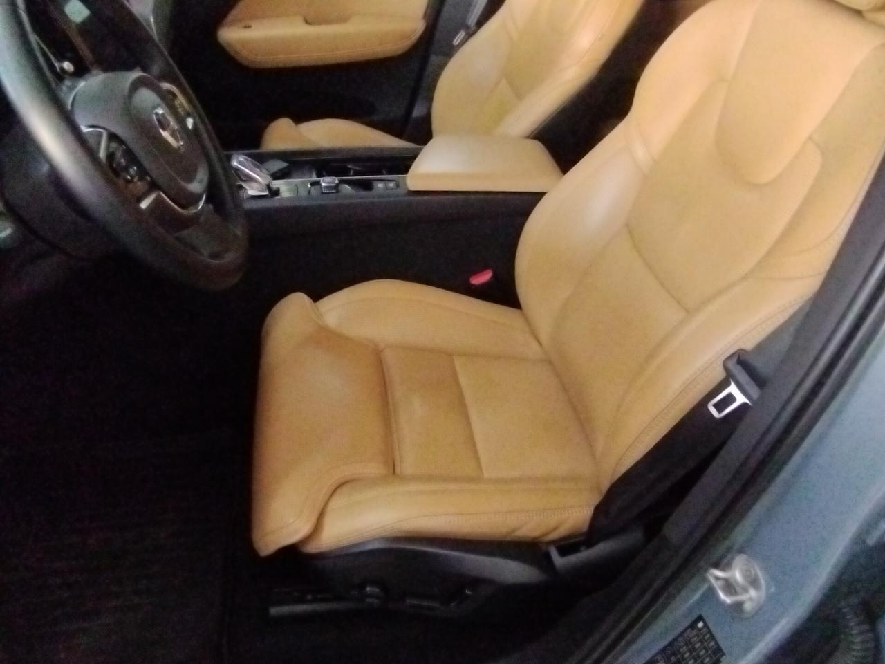 Volvo XC 60 XC60 B4 (d) automatico Plus Bright AUTOCARRO 5 POSTI