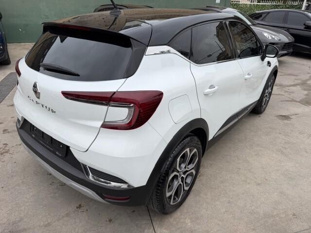 Renault Captur Blue dCi 115 CV EDC Intens