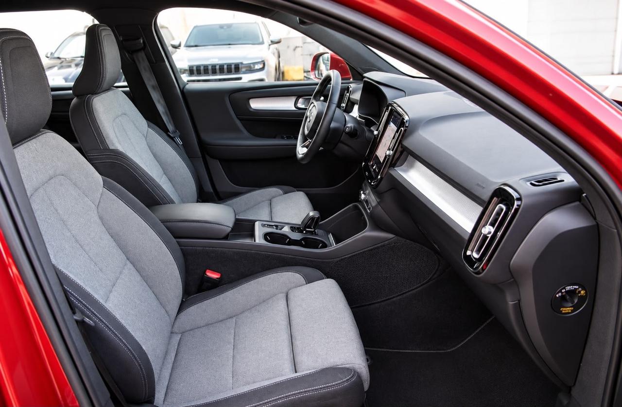 Volvo XC40 T4 Recharge Plug-in Hybrid automatico Core