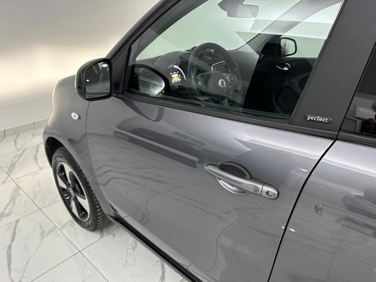 SMART FORFOUR PERFECT CABRIO AUTOMATICA 2019