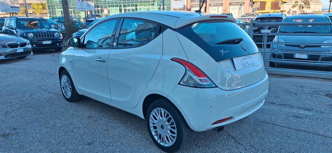 Lancia Ypsilon 1.2 69 CV 5 porte GPL Ecochic Silver