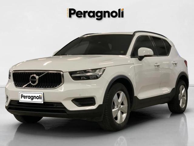 VOLVO XC40 T2 Momentum Core