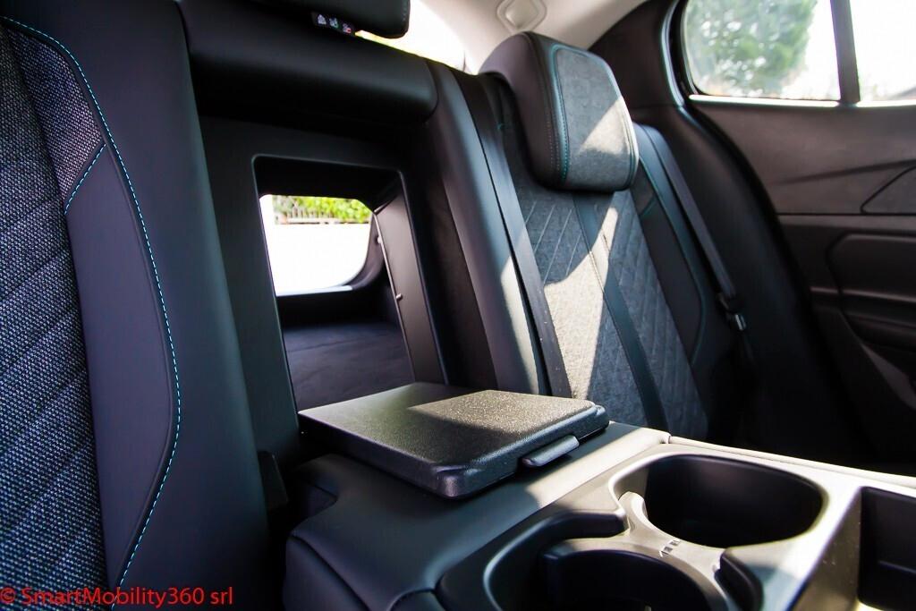 Peugeot 408 Hybrid 136 e-DCS6 Allure - Ok neopatentati!!!