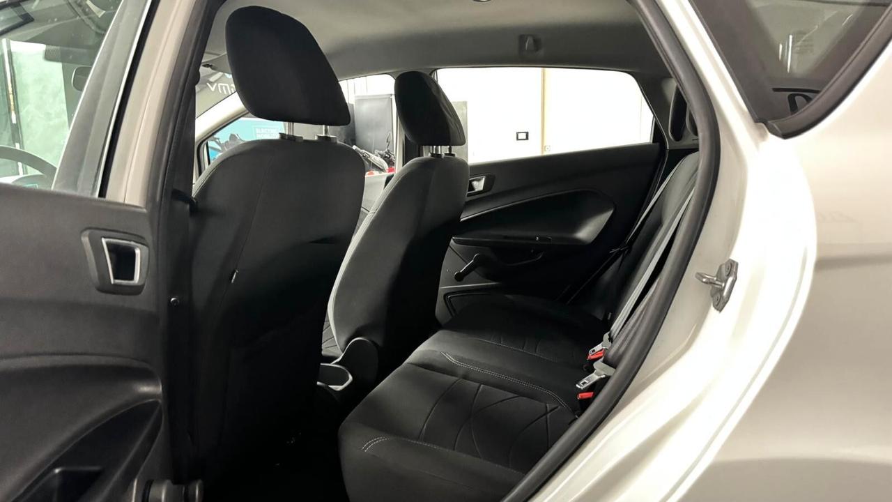 Ford Fiesta 1.5 TDCi 75CV 5 porte Titanium
