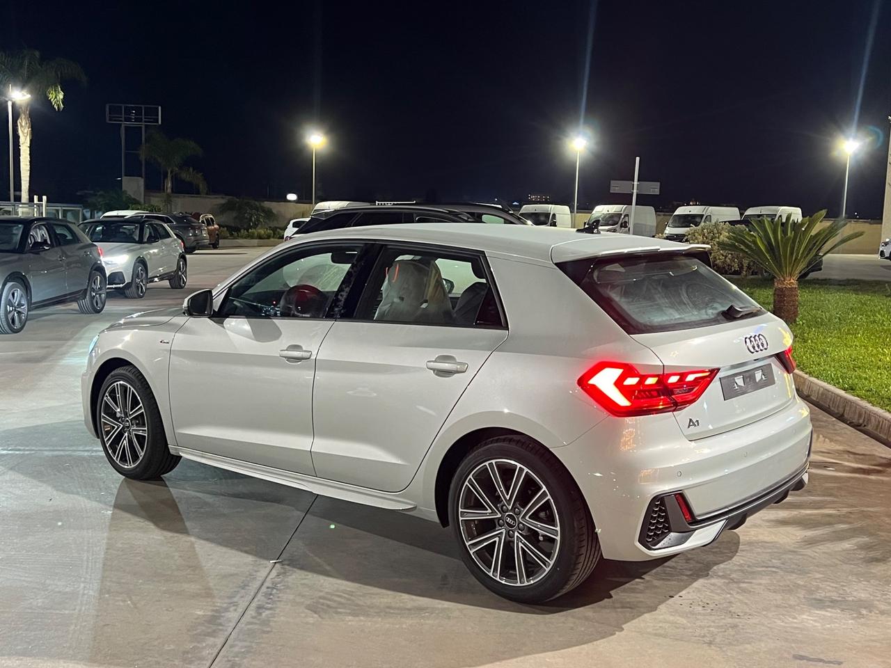 Audi A1 Spb 30 SLine possibilità noleggio no scoring