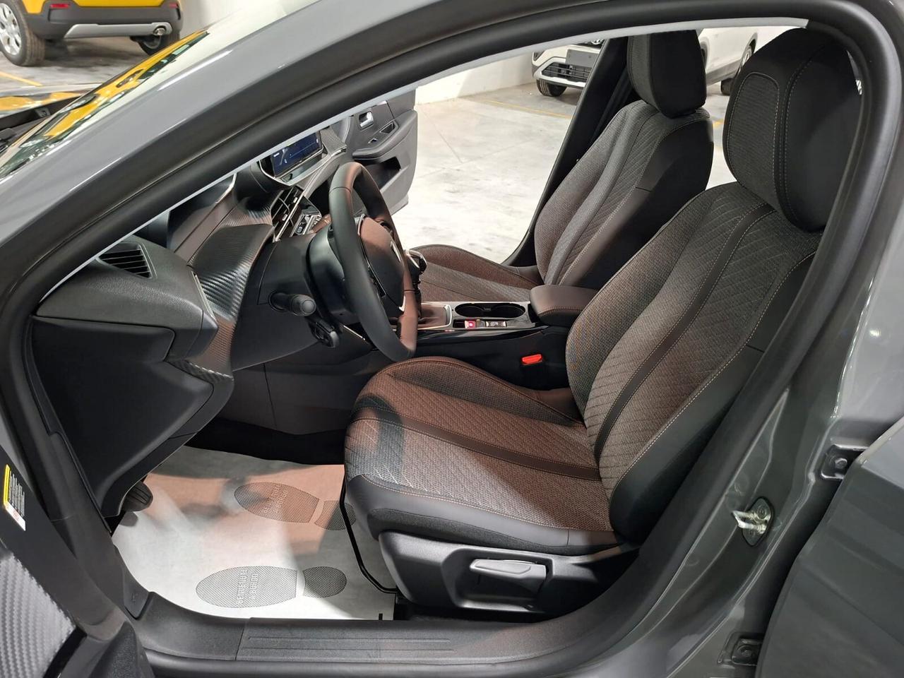 Peugeot 208 1200 PureTech 101CV Allure 5 Porte Km. 0