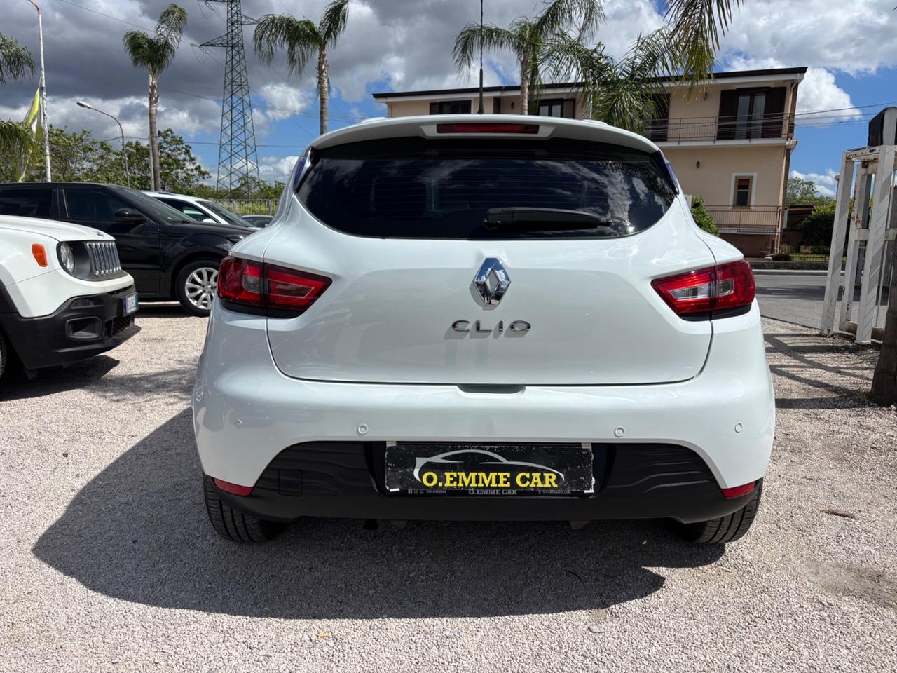 RENAULT CLIO 1.2 75CV 110.000KM