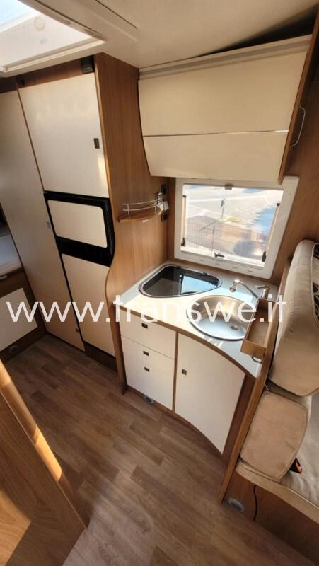 Altro Blucamp Lucky 522 camper semintegrale letto matrimoniale posteriore
