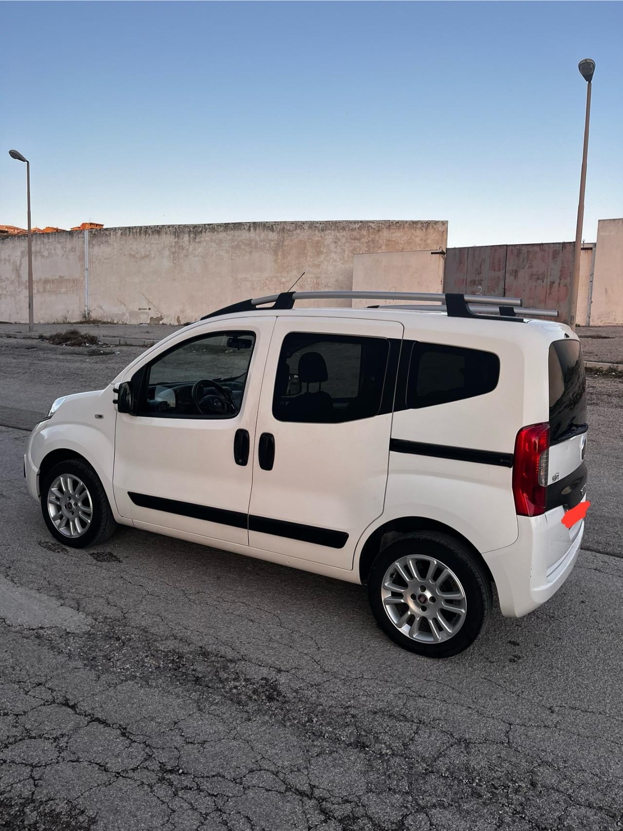 Fiat Qubo 1.4 8V 77 CV Lounge con navigatore 2019