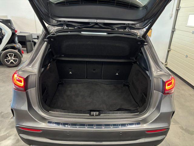 MERCEDES-BENZ GLA 180 d AMG Premium Automatico