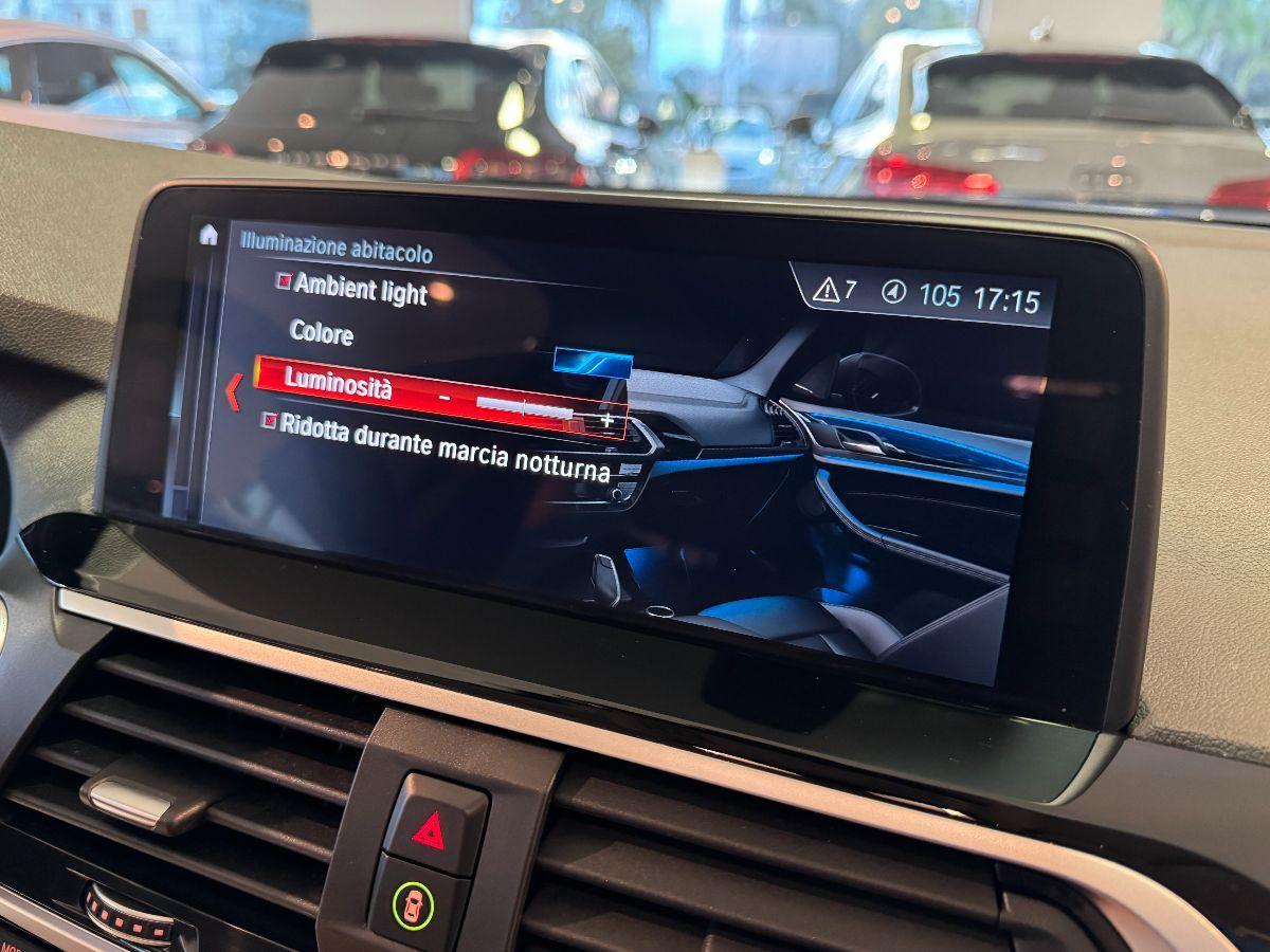 BMW X3 xDrive20d xLine Pelle Chiara Luci ambient