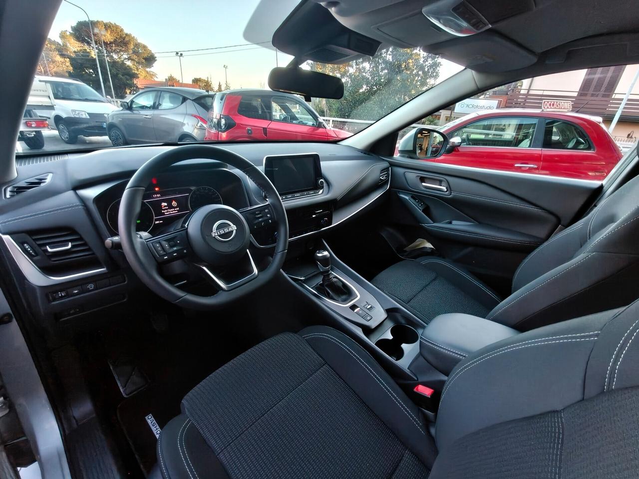 Nissan Qashqai MHEV 140 CV Business