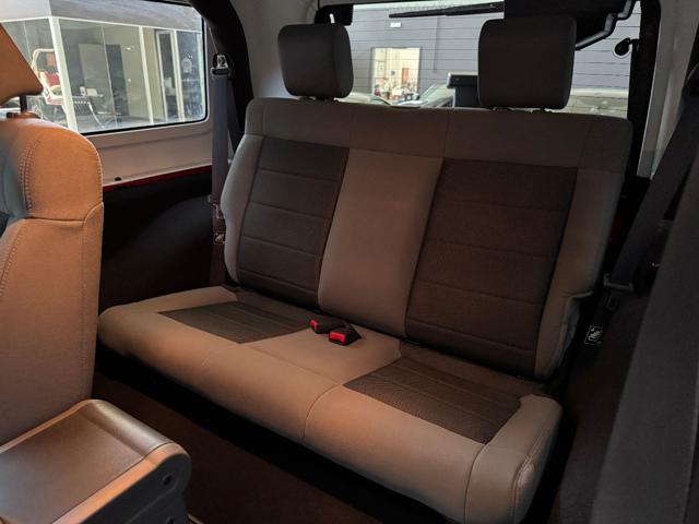 JEEP Wrangler 2.8 CRD DPF Sahara Auto