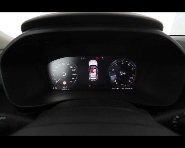 VOLVO XC40 T2 Momentum Core