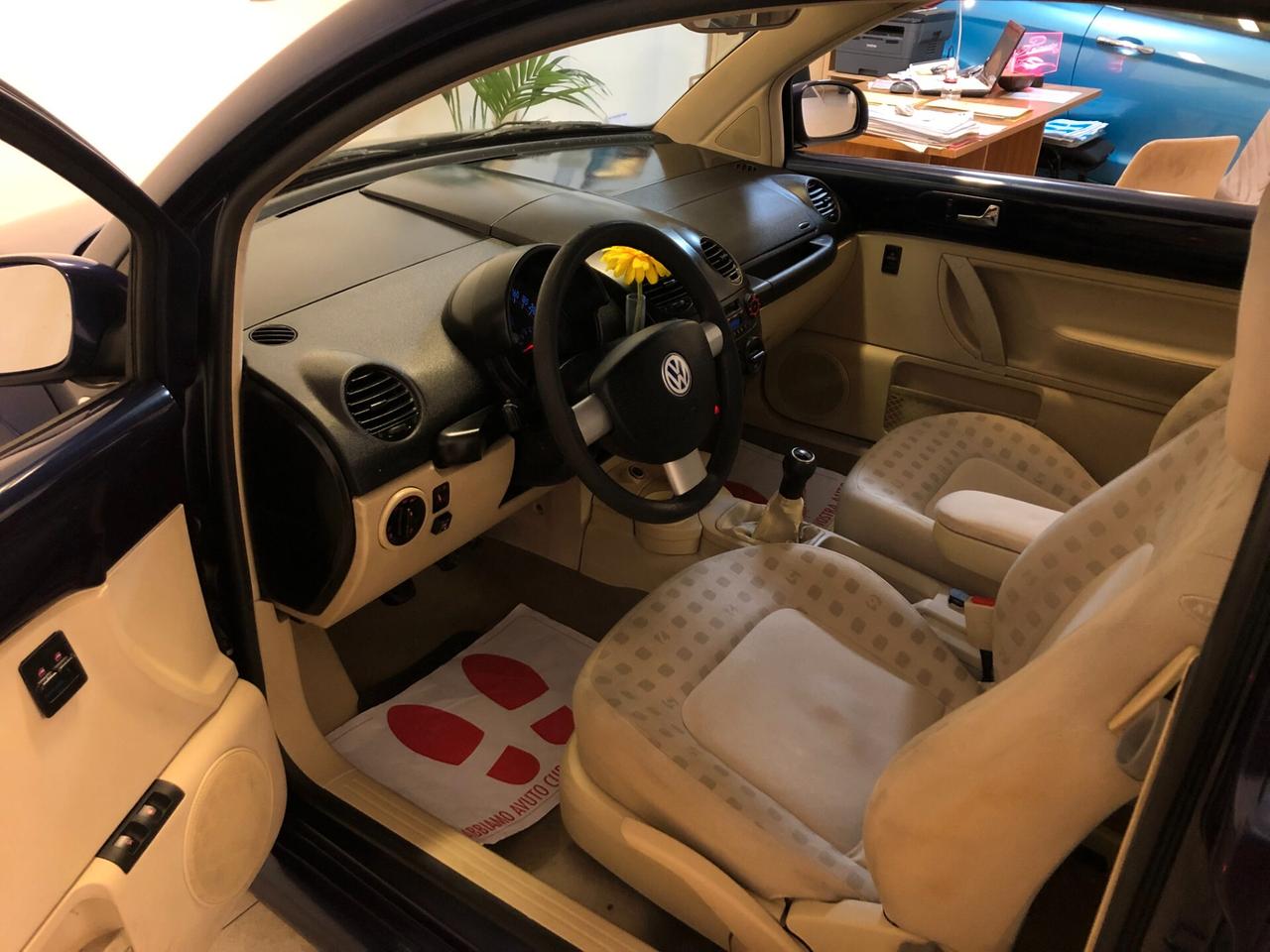Volkswagen New Beetle 1.6 GPL FULL DISTRIBUZIONE TAGLIANDATA NEOPATENTATI