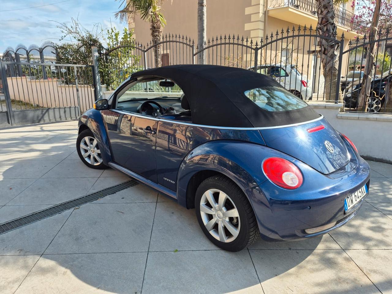 Volkswagen New Beetle 1.4 16V Cabrio