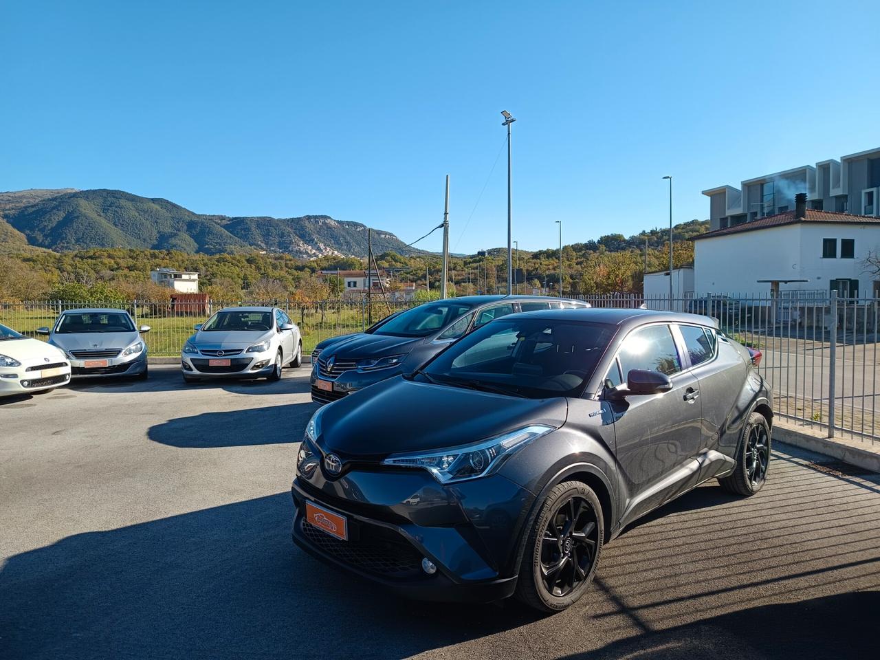 Toyota C-HR 1.8 Hybrid E-CVT Business 2WD