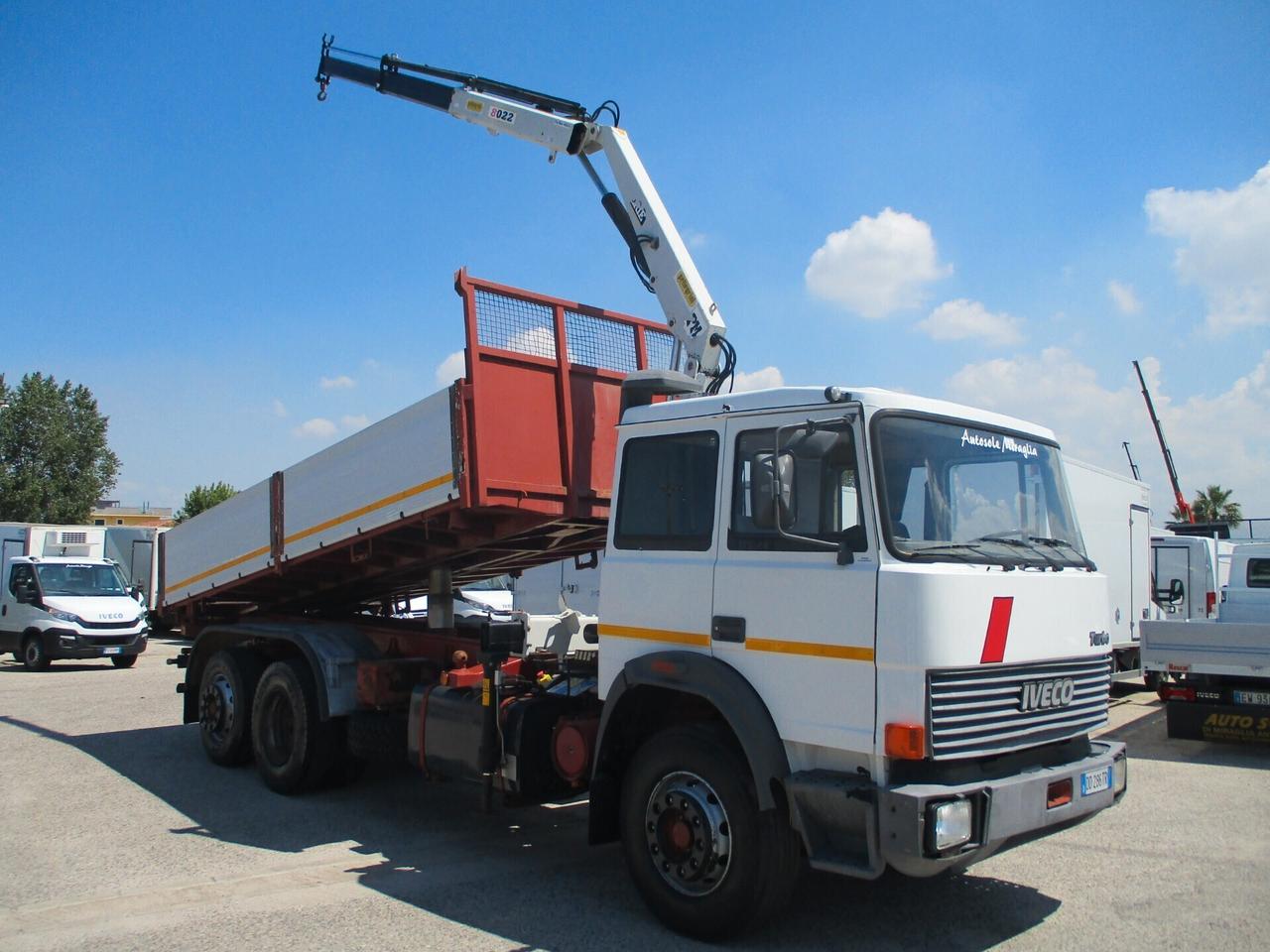 Iveco 175-24 3 ASSI GRU PM 8000/2S +RIBALTABILE TRILATER