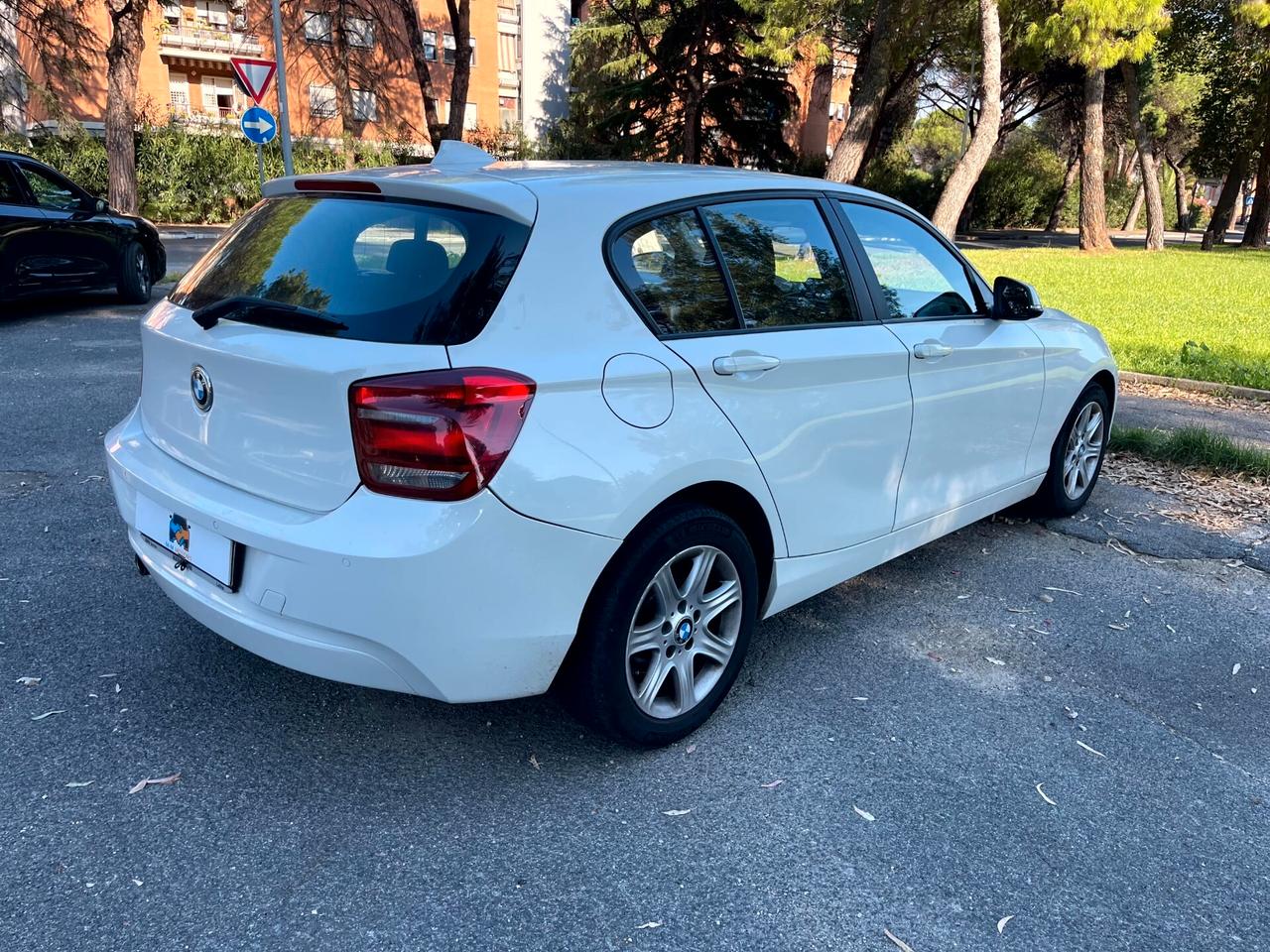Bmw 114 114d 12 MESI DI GARANZIA 5p Unique NEOPATENTATI
