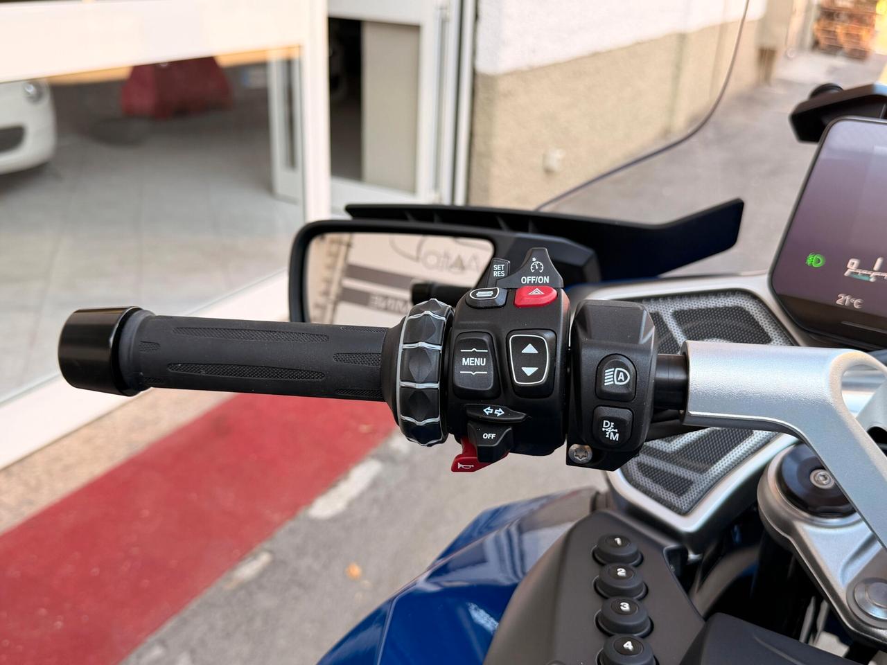 Bmw R 1300 RT Tour Full-Optional - Tua da 478,00 €